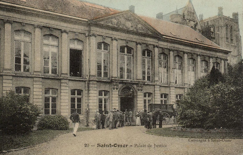 (b)- Le palais de justice