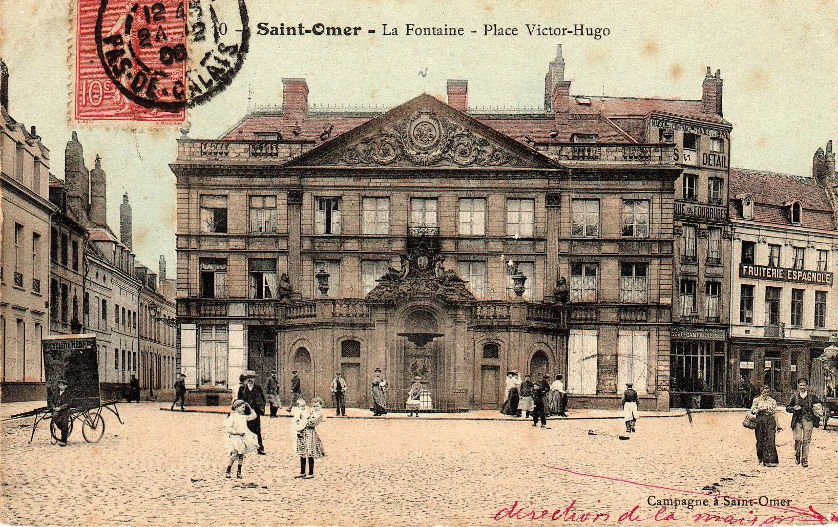 (d )- un coin de la place