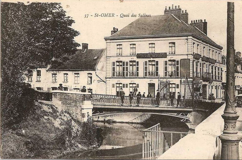 (d)- Le pont de la caserne